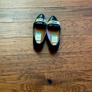 Black DV patent loafer